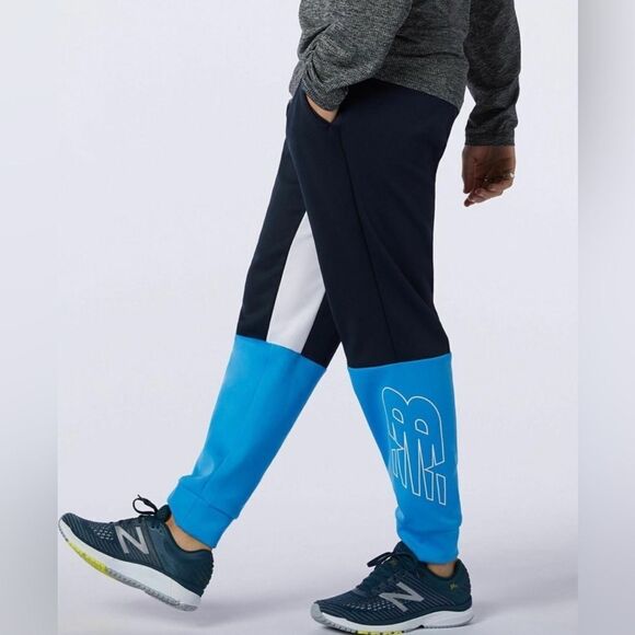 NWT New Balance Men’s Tenacity Performance Fleece Black Blue Joggers - Size M - Picture 3 of 11